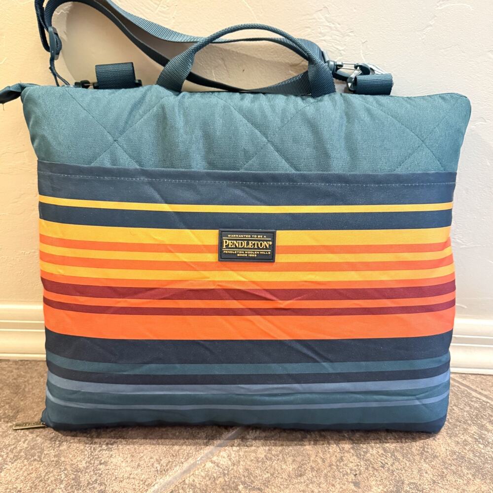 Pendleton Packable Outdoor Blanket Green Striped 60"x72" Quilted Picnic Travel